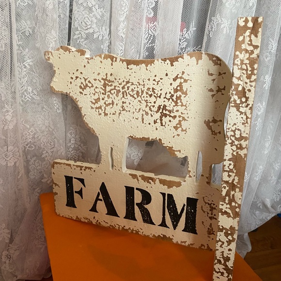 Country farm sign. - Picture 2 of 7